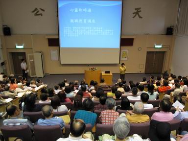 詹佳真醫師分享親子陪伴技巧