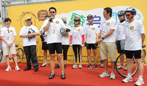 太古集團總裁黃齊力分享對單車運動的熱愛，同時鼓勵民眾把運動安排在生活規劃裡，一起來運動紓壓